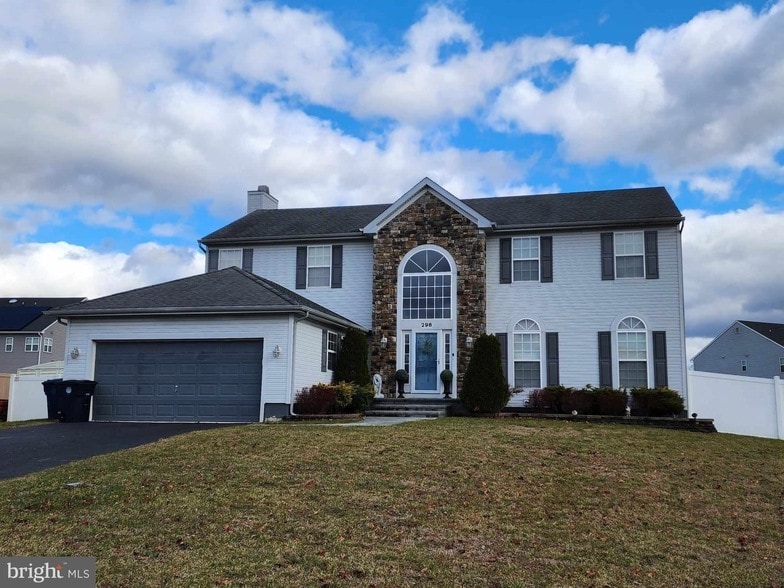 Photo - 296 Rushfoil Dr