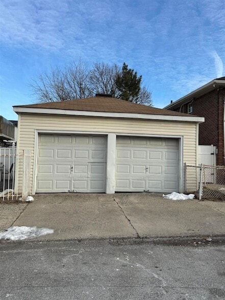 Photo - 4400 Liberty Ave