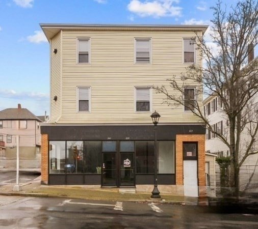 Building Photo - 337 Columbia St Unit 2N