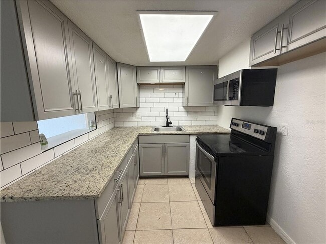 Photo - 199 Fulton St NE