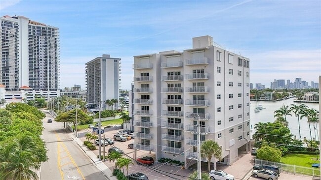 Photo - 95 N Birch Rd Unit 302