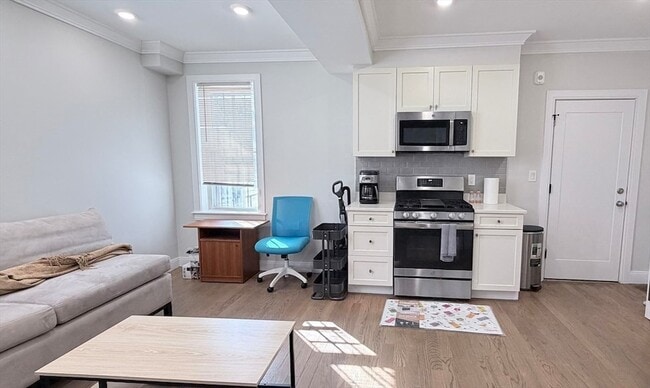 Building Photo - 93 George St Unit 3