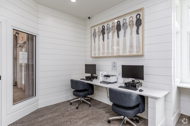 WiFi Lounge - Four Seasons