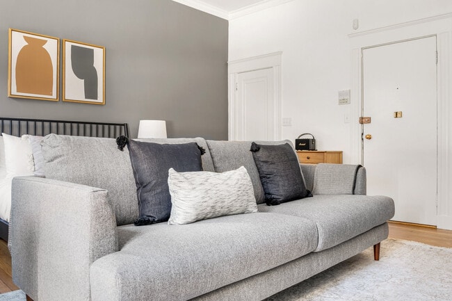 Photo - 232 Newbury St Unit FL3-ID1300