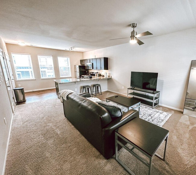 Building Photo - 525 S Patterson Dr Unit ID1383116P