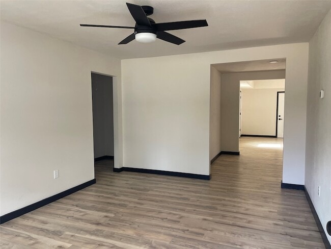 Photo - 800 S 2nd St