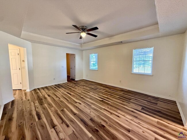 Photo - 126 Kensington Cir