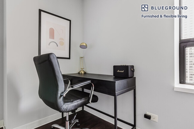 Photo - 445 E Ohio St Unit SI FL31-ID1122