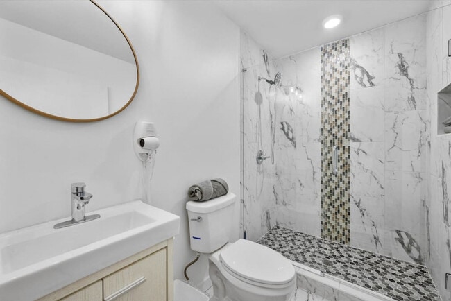 Photo - 18 W Elder St Unit ID1056094P