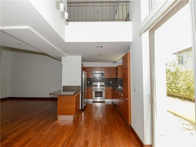 Photo - 1243 Franklin St