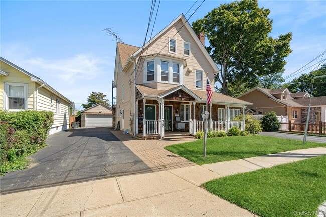 Photo - 120 S High St