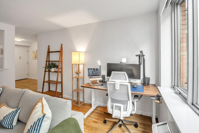 Photo - 120 W 21st St Unit SI FL5-ID404175P