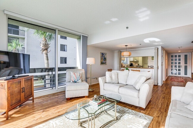 Building Photo - 1109 Gulf of Mexico Dr Unit SI ID1386020P