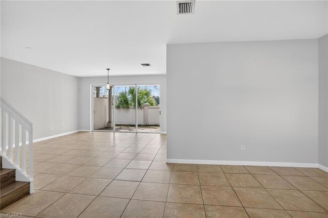 Photo - 7013 Romana Way