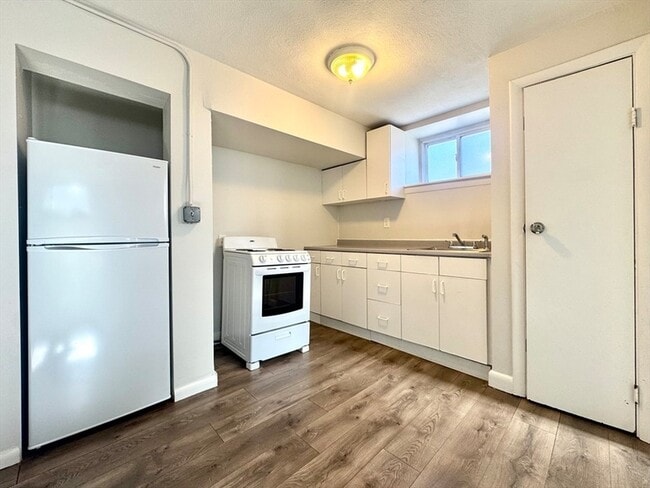 Photo - 16 Vinal St Unit B2