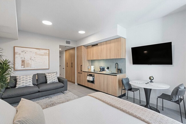 Photo - 121 NE 5th St Unit SI FL6-ID1490046P