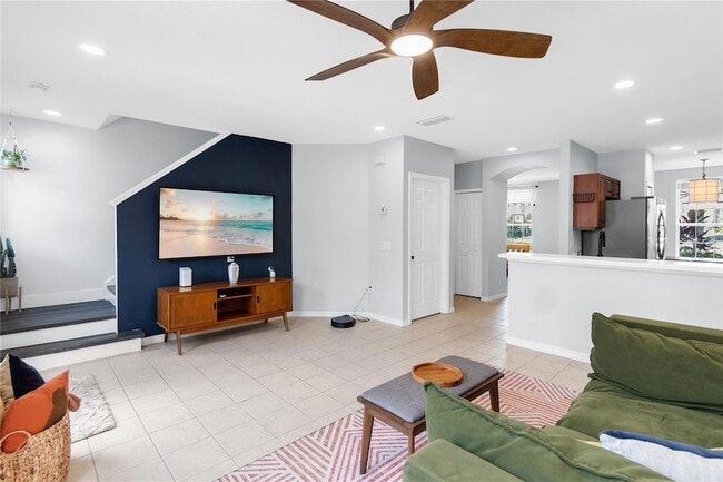 Photo - 5617 Whitehead St