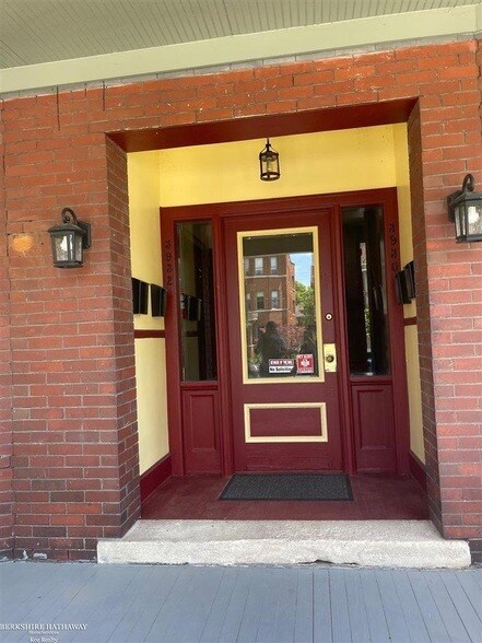Photo - 3930 Trumbull Unit 1