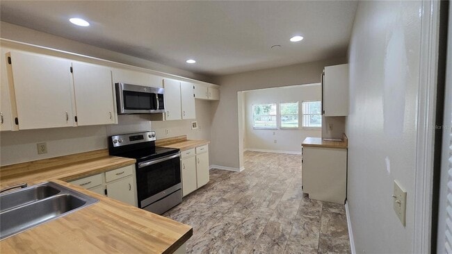 Photo - 1657 Tremont Ln