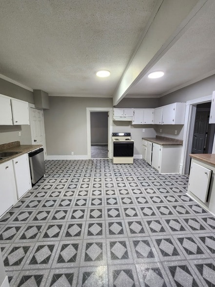 Photo - 401 N Polk St