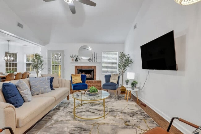 Building Photo - 286 Teal Lake Dr Unit ID1244796P