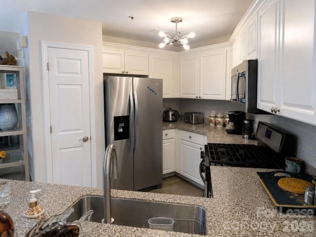 Photo - 18015 Kings Point Dr Unit L