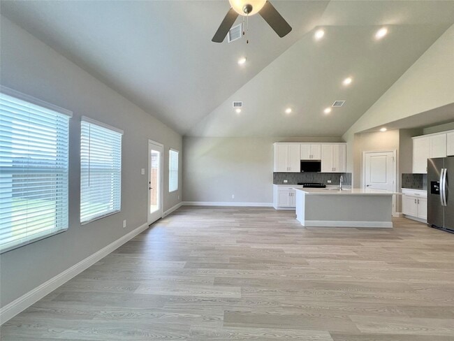 Photo - 678 Woodland Ave