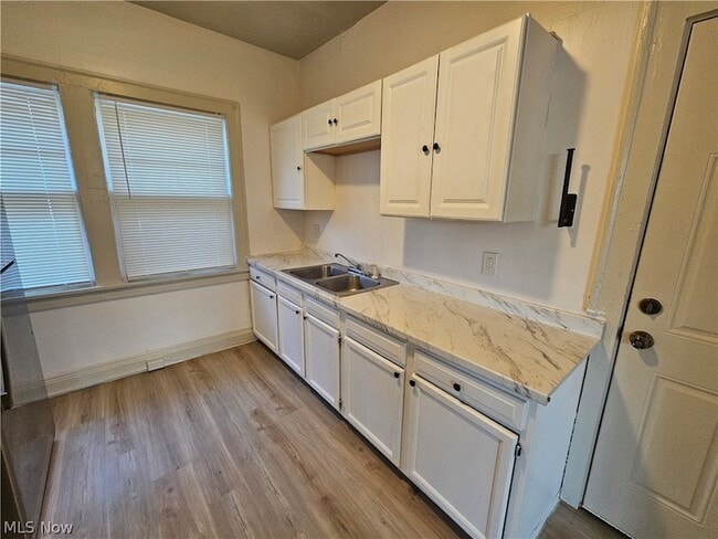 Photo - 3430 Beechwood Ave