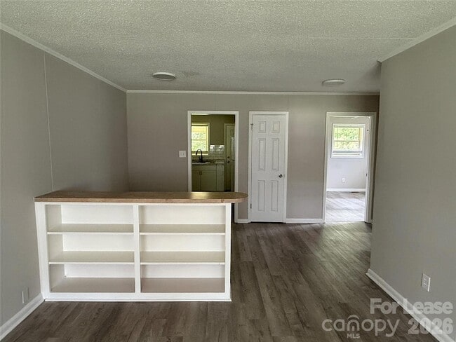 Photo - 1773 River Rd