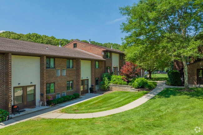 Photo - Willow Lake Apartments