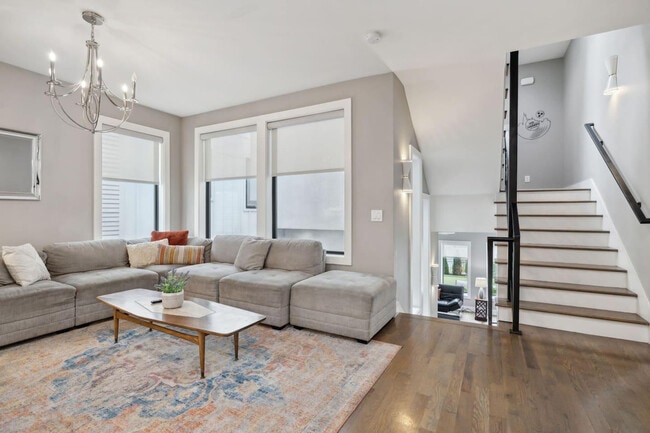 Photo - 425b 36th Ave N Unit FL4-ID1039079P