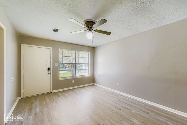 Photo - 1611 Hazelwood St Unit A