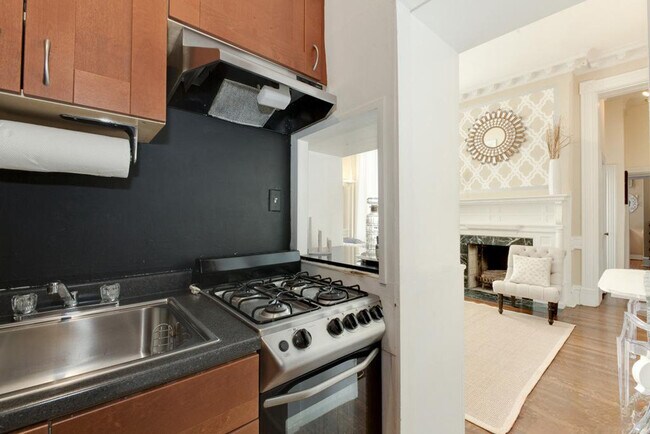 Photo - 1821 19th St NW Unit ID429P