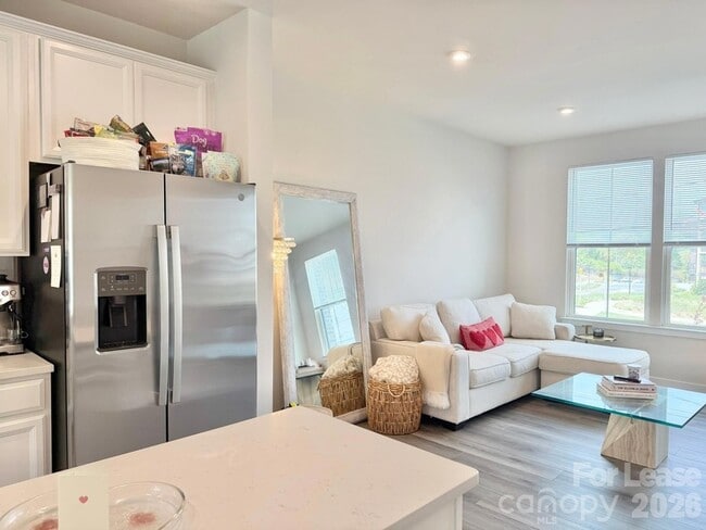 Photo - 3735 S Tryon St