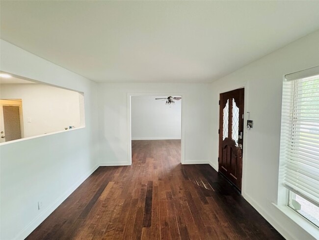Photo - 2129 Diane Dr