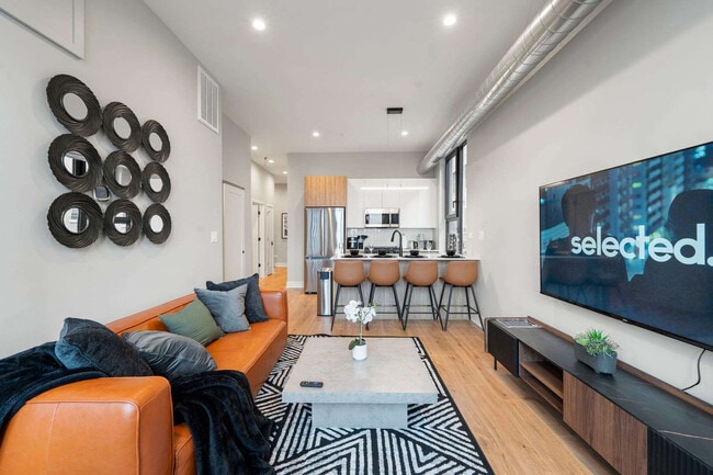 Building Photo - 6044 N Winthrop Ave Unit ID1363915P