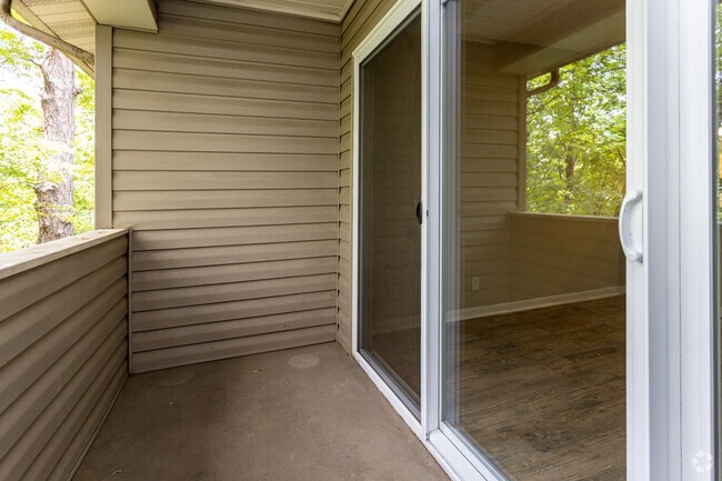 2 BR, 2 BA - 1,175SF - Meadowood Apartments