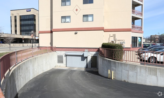 Photo - 100 North Main Premium Residential Suites