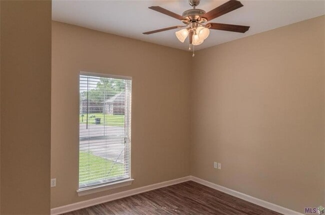 Photo - 5668 Ducros Dr