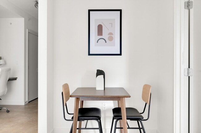 Photo - 10351 NE 10th St Unit FL6-ID973