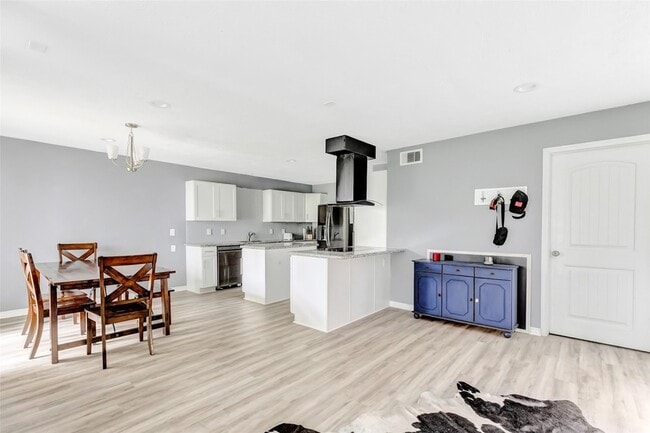 Photo - 1746 Cloister Dr