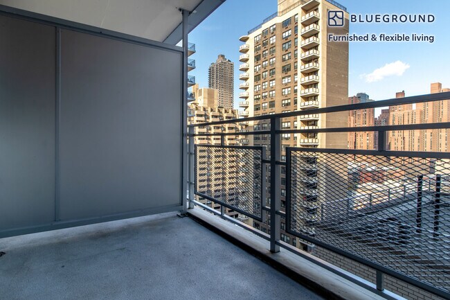 Photo - 315 East 86th St