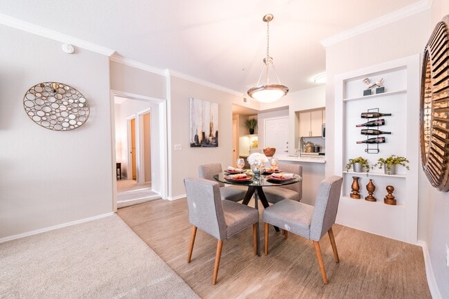 Photo - Alanza Place