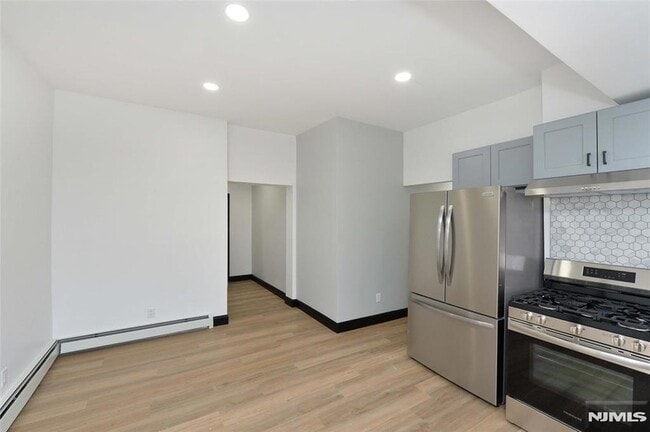 Photo - 73 Lafayette Ave