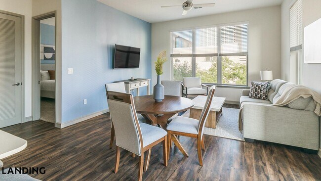 Photo - 1711 Caroline St Unit 325
