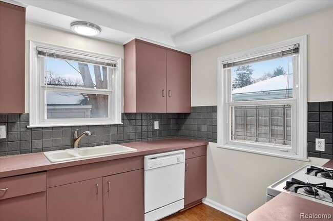 Photo - 13336 Balfour Ave