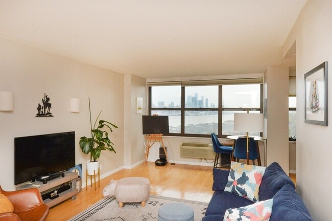 Building Photo - 7000 Boulevard Unit 15D