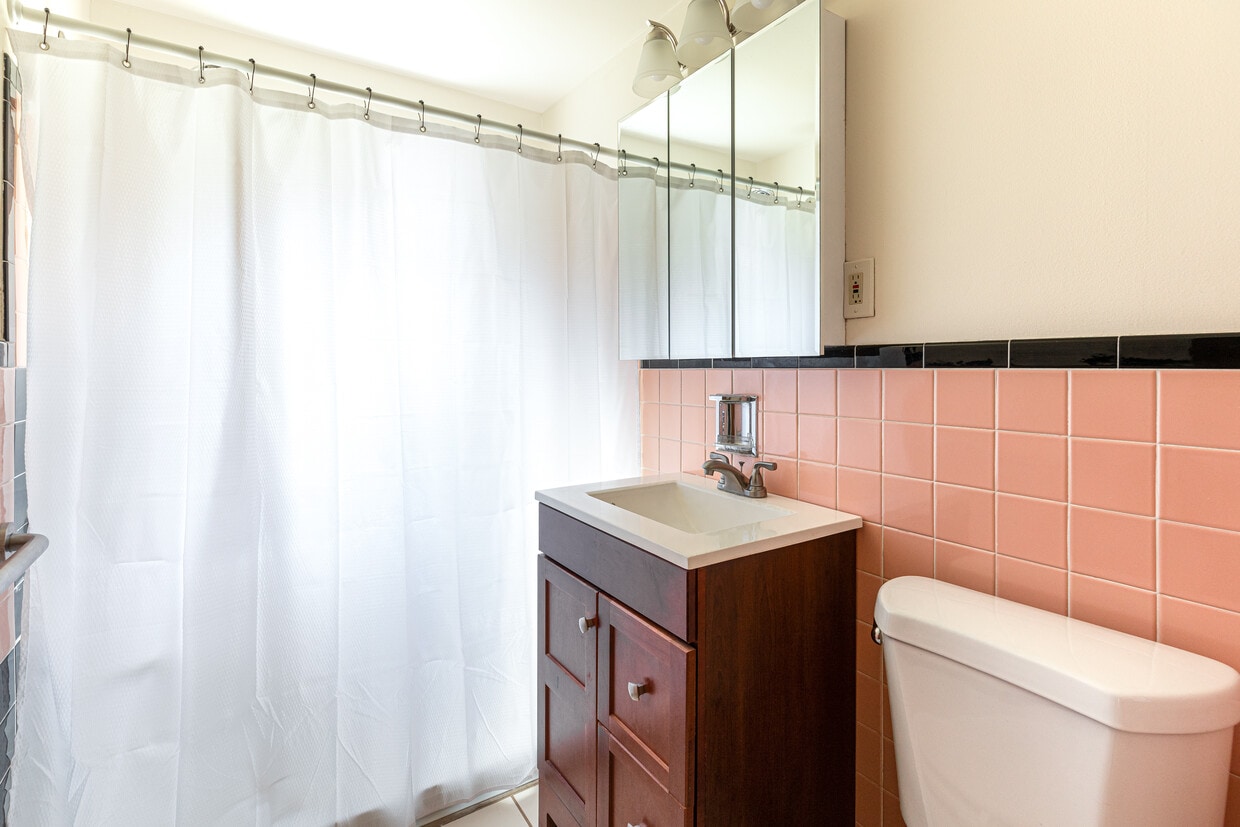 Floor Plan - 2 Bed 1 Bath