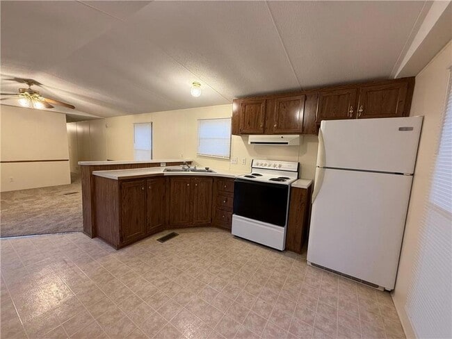 Photo - 64096 Mangano Rd