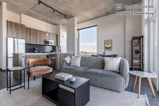 Photo - 150 N Ashland Ave Unit FL5-ID1064